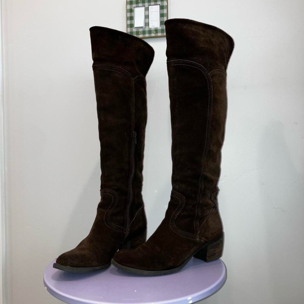 Vintage 90s y2k ITALIAN Women's Brown Suede Knee-High Boots - Picture 4 of 7